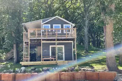 Image de Cute 2/2 Cottage for rent across from the lake