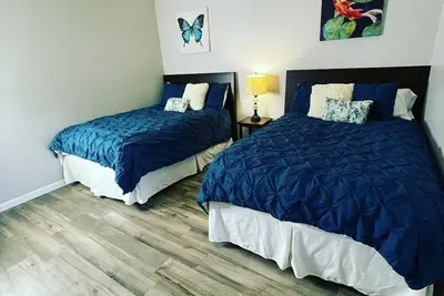 Image de Quiet condo in old town, close to shopping mall restaurants and bars