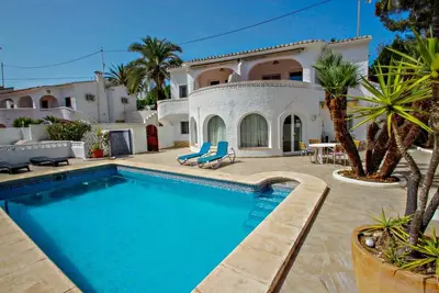 Image de Villa Eugeni - À pied de plage, piscine & vue mer