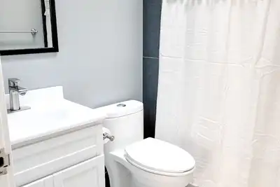 Image de Renovated Home w/ King Bed & office space