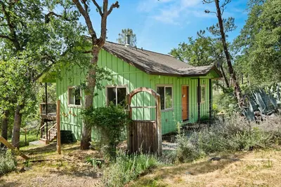 Image de Cara’s Cozy Cabin Retreat