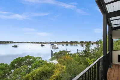 Image de The Hide Away | Scenic Waterfront Escape