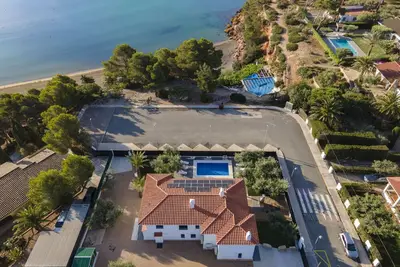 Image de Villa avec piscine privé au bord de la plage