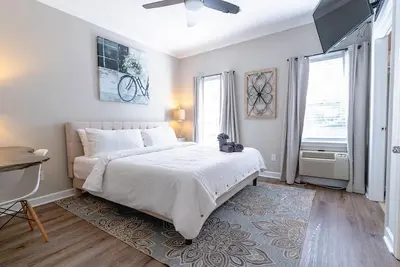 Image de Pets Allowed - Cozy 1br Apt in Cottage Hill