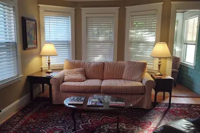Image de 1-Bedroom Apartment in Milton Lower Mills convenient to Boston & Cambridge