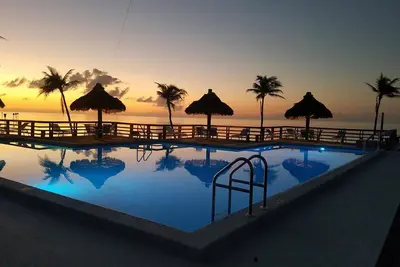 Double the Views: Florida Keys 1br with 2 Balconies & Pool Access