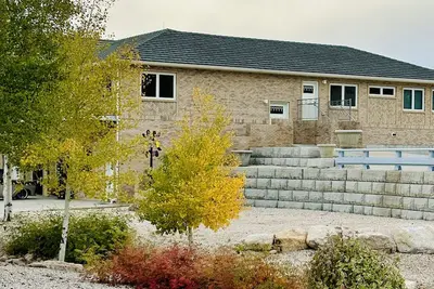 Image de Wyoming views - Spacious Home on beautiful gated grounds