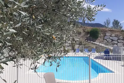 Image de \"La Maison de Jean\" Nyons-3ch+piscine partagée résidents propriété