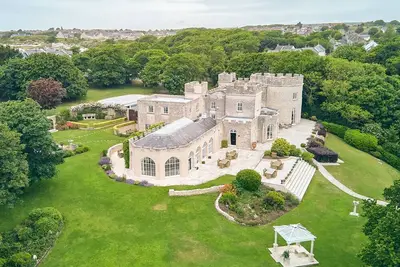 Image de Dorset Castle - Neuf Chambres, Couchages 20