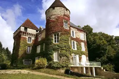 Image de Chateau Roussignol - Douze Chambres, Couchages 28