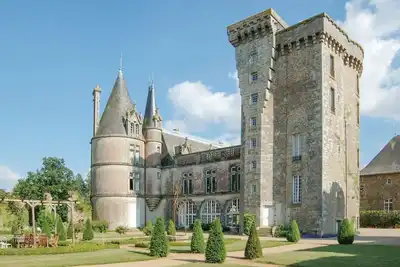 Image de Chateau Des Poetes Keep