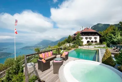 Image de Domaine Des Glieres - Quatorze Chambres Villa, Couchages 15