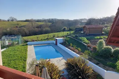 Image de Belle villa basque au calme avec piscine chauffée