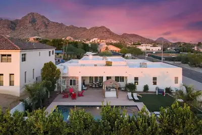 Biltmore Bliss→Rooftop w/ Mountain/City View, Pool