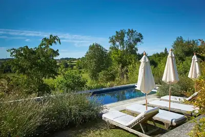 Image de Maison Des Pivoines - Six Chambres Villa, Couchages 12