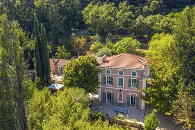 Image de Bastide Rose - Cinq Chambres Villa, Couchages 10