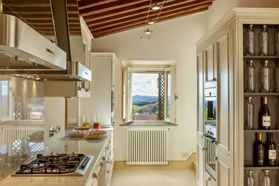 Image de Bisenzio Farmhouse - Six Chambres Villa, Couchages 12