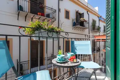 Image de Cozy Sicilian Style Apartment in town center\n-Briaria-