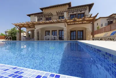 Villa Ziki - Quatre Chambres Resort, Couchages 8