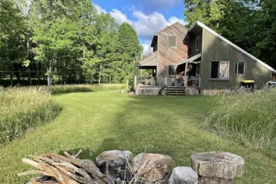 Image de Secluded River access, restored farmhouse along Dry Fork River