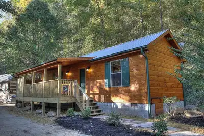 Hook, Line & Sinker: Perfect Cabin Nestled in Woods Only Minutes from Gatlinburg Strip