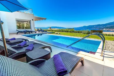 Image de Villa Benke - Quatre Chambres Villa, Couchages 12