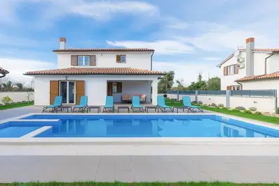 Image de Villa Cintra - Trois Chambres Villa, Couchages 6