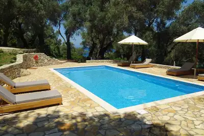 Image de Villa Alexis - Quatre Chambres Villa, Couchages 8