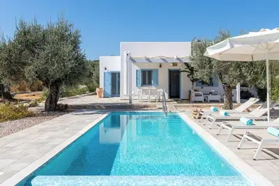 Image de Kalathos White - Deux Chambres Villa, Couchages 4