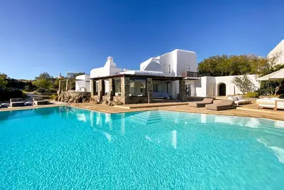 Image de Villa Charoite - Six Chambres Villa, Couchages 12