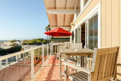 Savor the Hacienda Vibe at a Hollywood Beach Escape