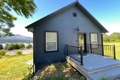 Image de Stunning 3br Gorge Home with River Views