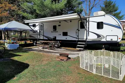 Image de Bougie Bessie - Delivered to you!