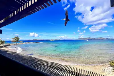 Image de 5★ Sapphire Sunrise-2 Story Direct Ocean Beachfront Villa- Luxe Reno!