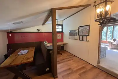 Image de Unique Ski cottage nestled between Mt. Snow & Stratton