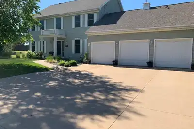 Image de Nfl Draft--Just 50 miles from Green Bay with easy access to Us Hwy 41