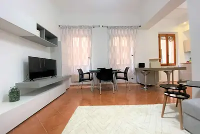 Image de Palazzetto San Giovanni-in front of the Baptistry