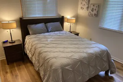 Image de Cute & Cozy 2 Bedroom Home