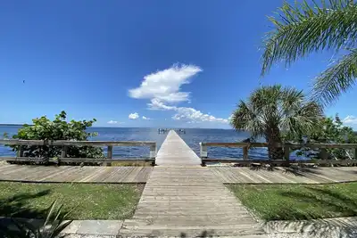 Image de Big Oasis at Little Harbor!