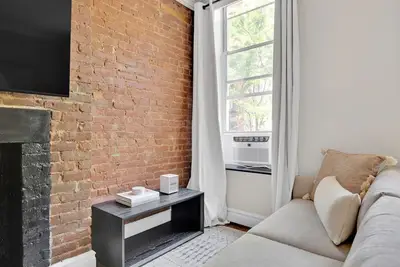 Image de Sunny Nolita 1br w/ W/D nr SoHo, by Blueground