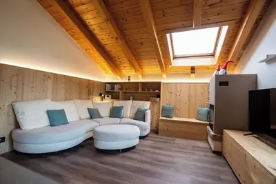 Image de Appartamento Bucaneve avec vue sur le lac, balcon et Wi-Fi