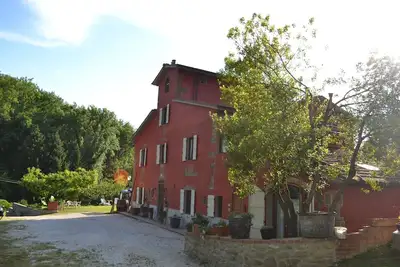 Joli appartement pour 2 personnes avec Wifi, Tv, patio, animaux admis et parking
