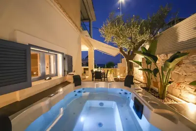 Image de Donna Lucia Romantic Villa w/ jacuzzi Sea Front