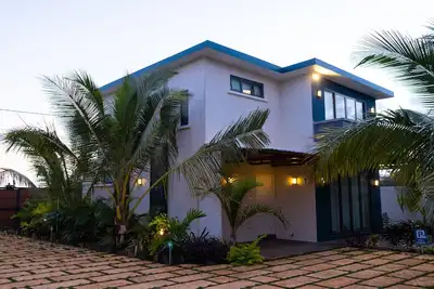 New contemporary accommodation within 10 mins to the beach of Grand Baie