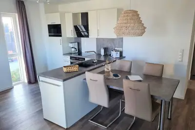 Image de Modern, high-quality vacation apartment, sauna, large balcony, sea view, close to the beach