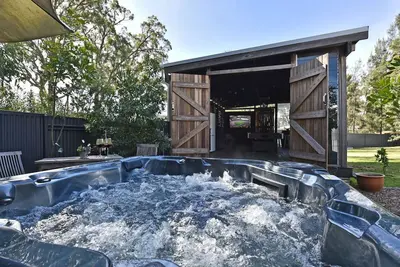 Image de Rose Cottage Studio Romantic or Solo Getaway. Spa, Games Room