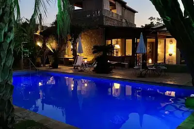 Image de \"Cambusa Cottage\" with terrace, swimming pool and spa hot tub