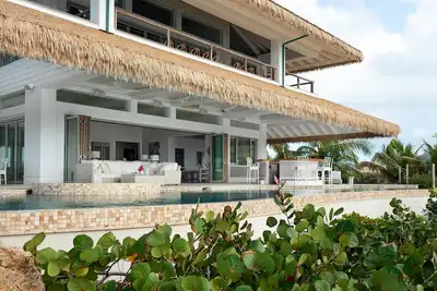 Image de The Branson Estate by Fantasia Villas
