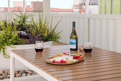 Sonder Ida | One-Bedroom Apartment