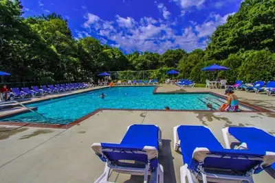 Image de Deluxe townhouse at the charming Sea Mist Resort Resort with swimming pool